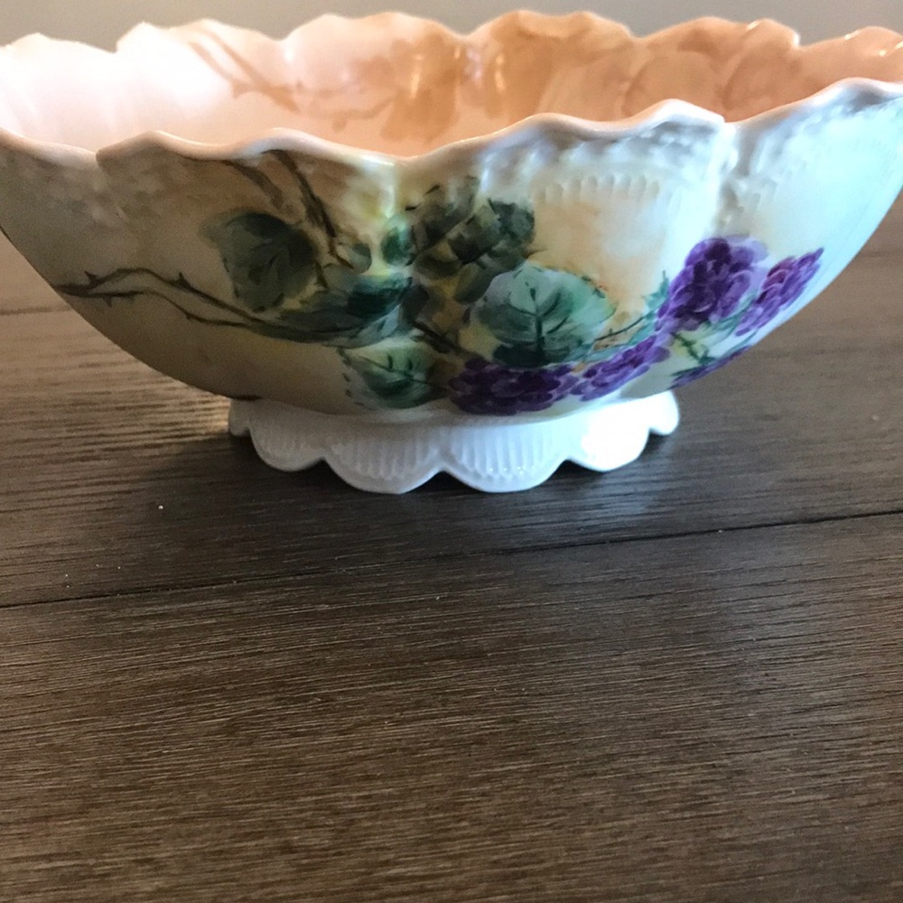Haviland Limoges France hand painted decorative bowl antique beautiful scalloped